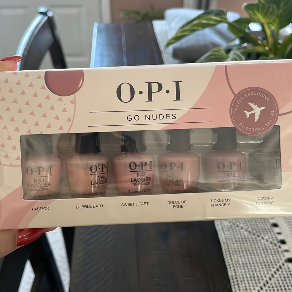 NEW OPI Go Nudes mail polish gift set